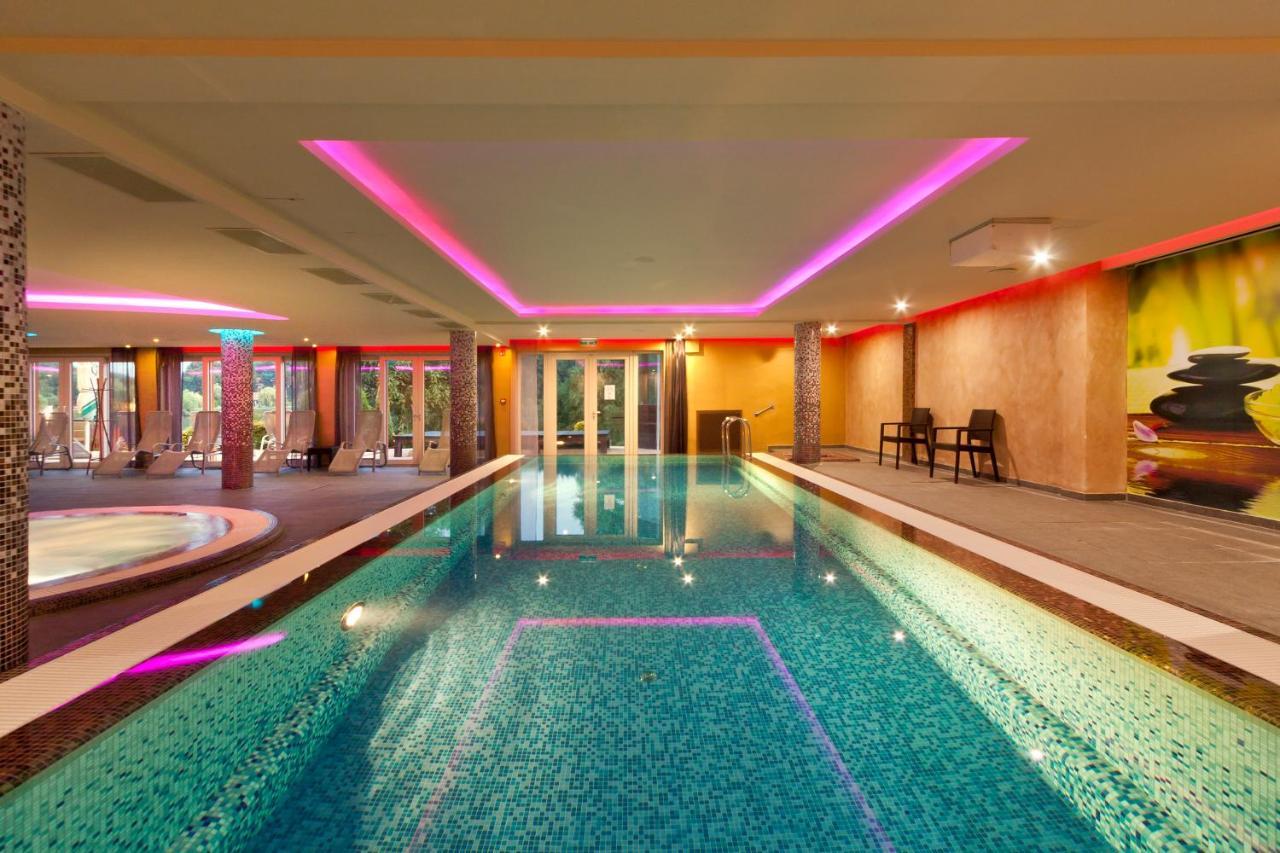 To Wellness Hotel Bánk Eksteriør billede