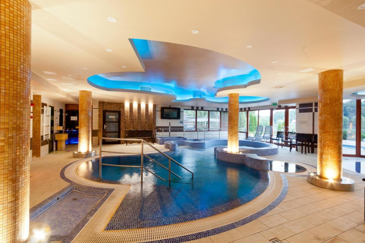 To Wellness Hotel Bánk Eksteriør billede