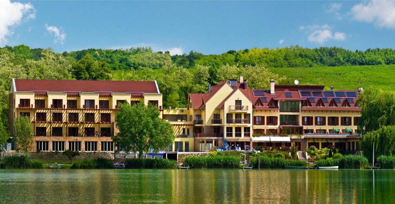 To Wellness Hotel Bánk Eksteriør billede