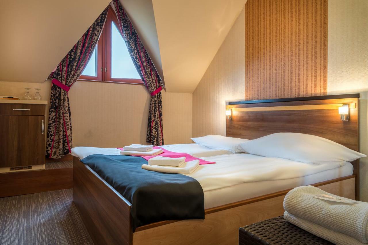 To Wellness Hotel Bánk Eksteriør billede